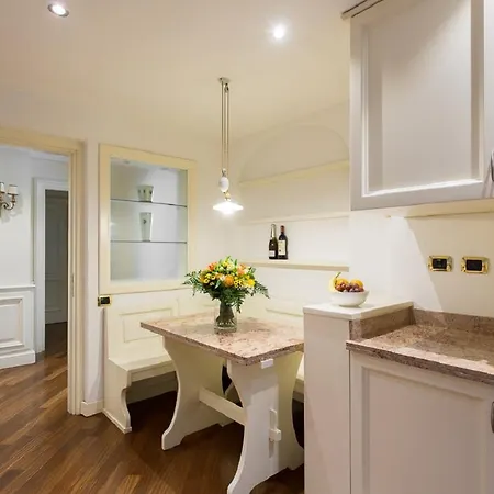 47Luxury Suites - Colosseo-3